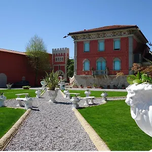 Aparthotel Garuti Village