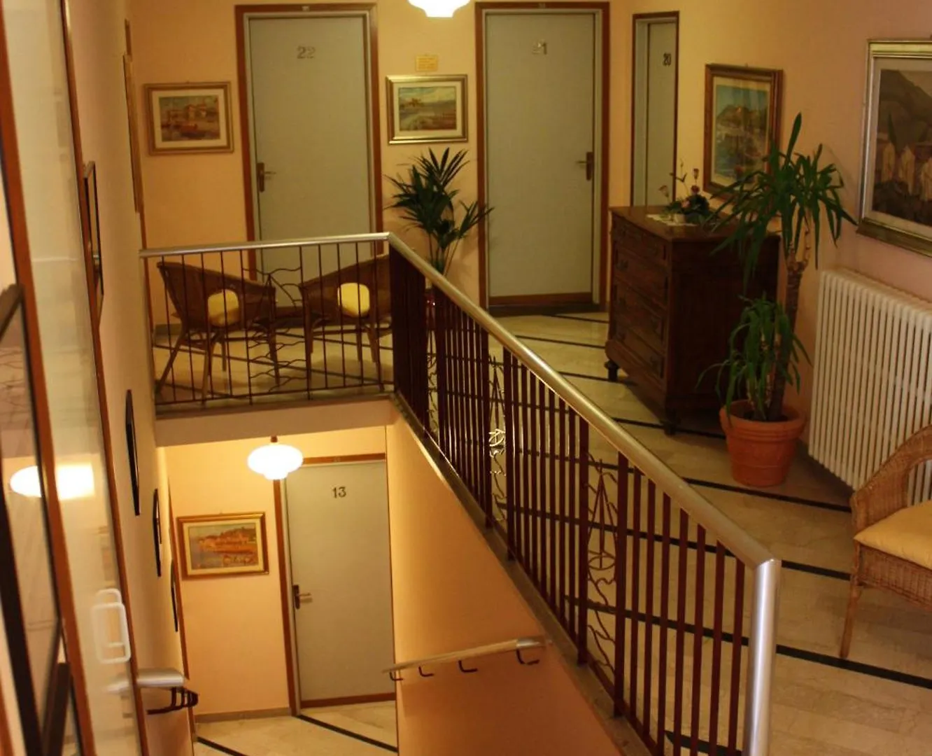 Hotel Albergo Riva Reno Di Leggiuno