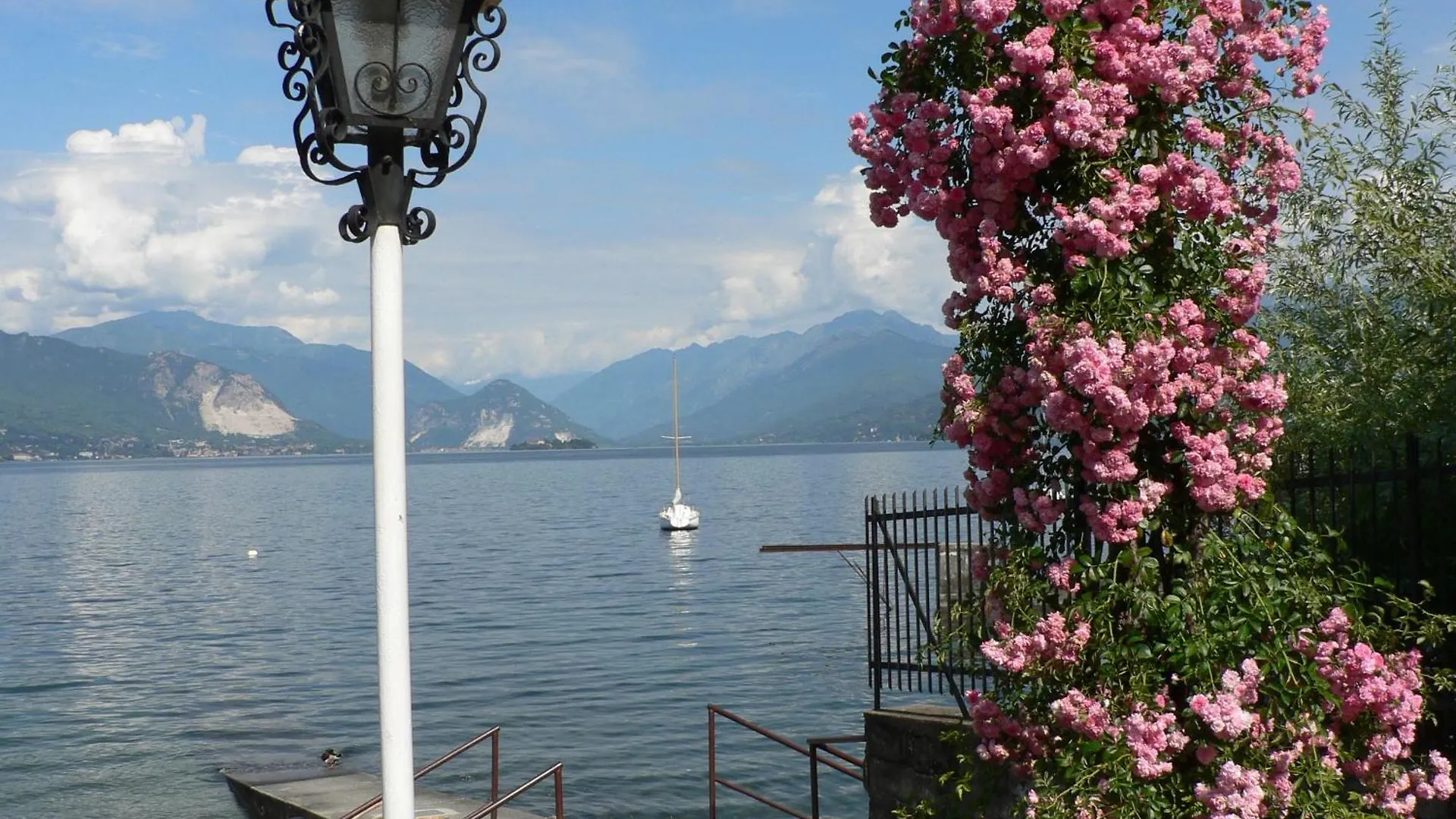 Albergo Riva Reno Di Leggiuno 3*,  Italië