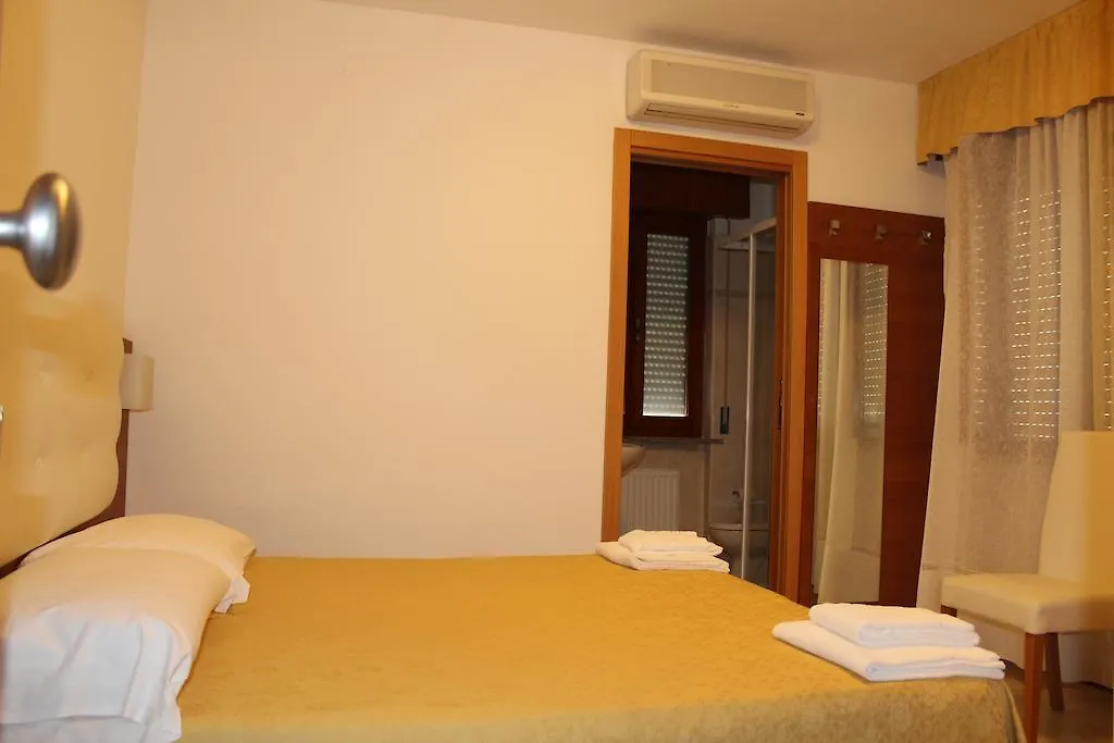 Hotel Albergo Riva Reno Di Leggiuno